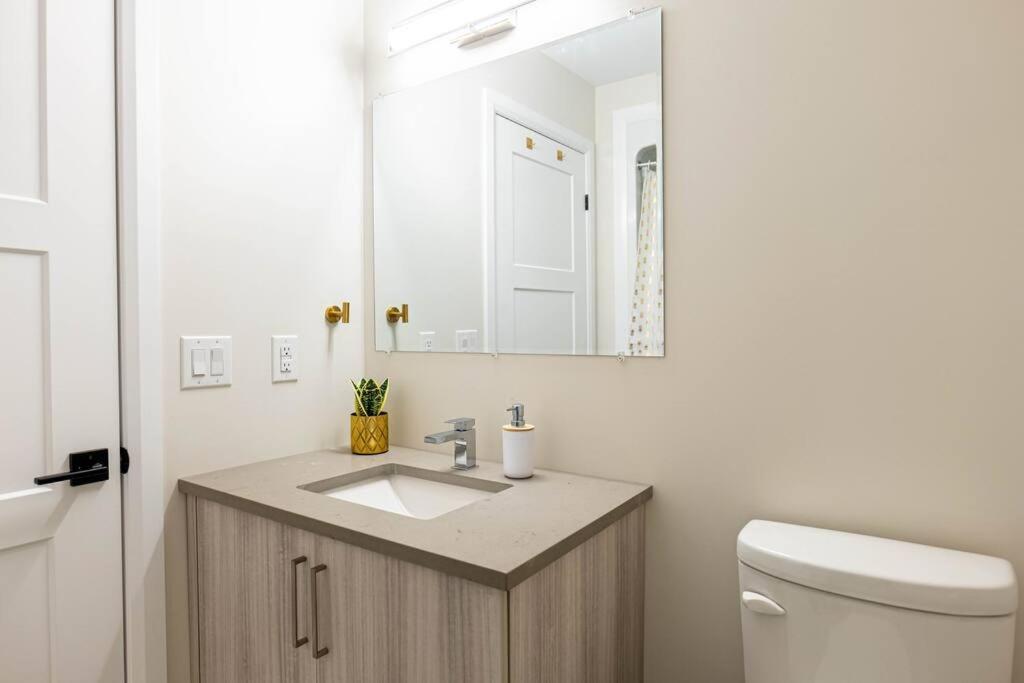 Luxury Niagara 3 Bdr Townhouse /Garage Apartment Bagian luar foto